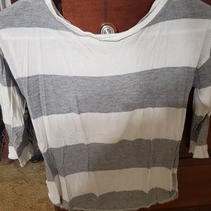 Mid length sleeve top